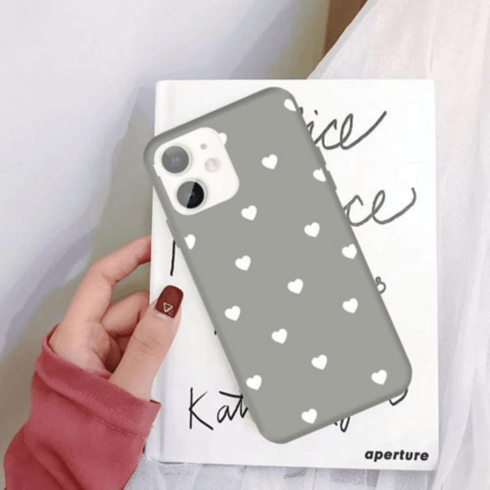 Mocaa iPhone 11 Designz Hearts Case Grijs