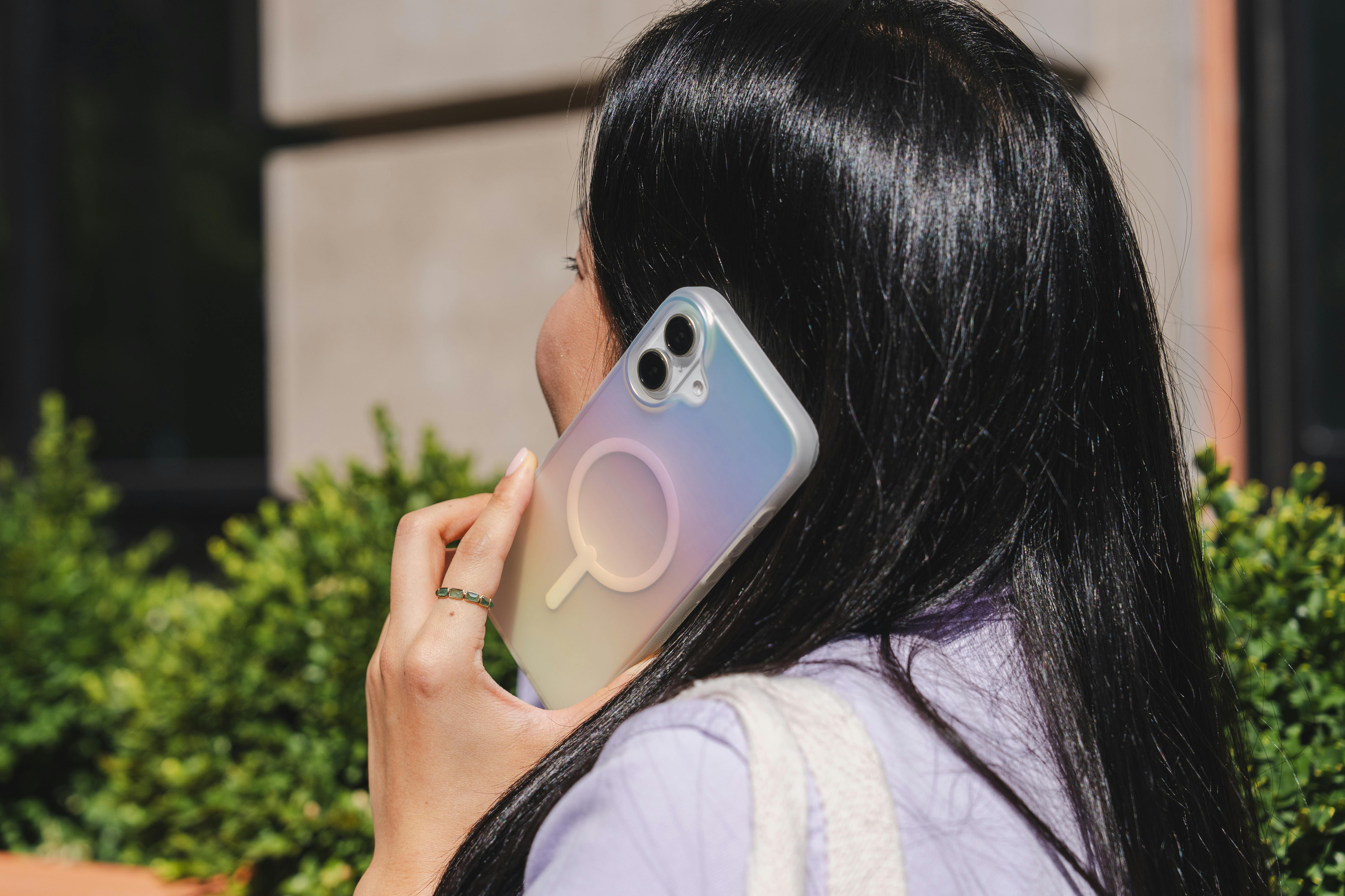 ZAGG iPhone 16 Plus Milan MagSafe Case Iridescent