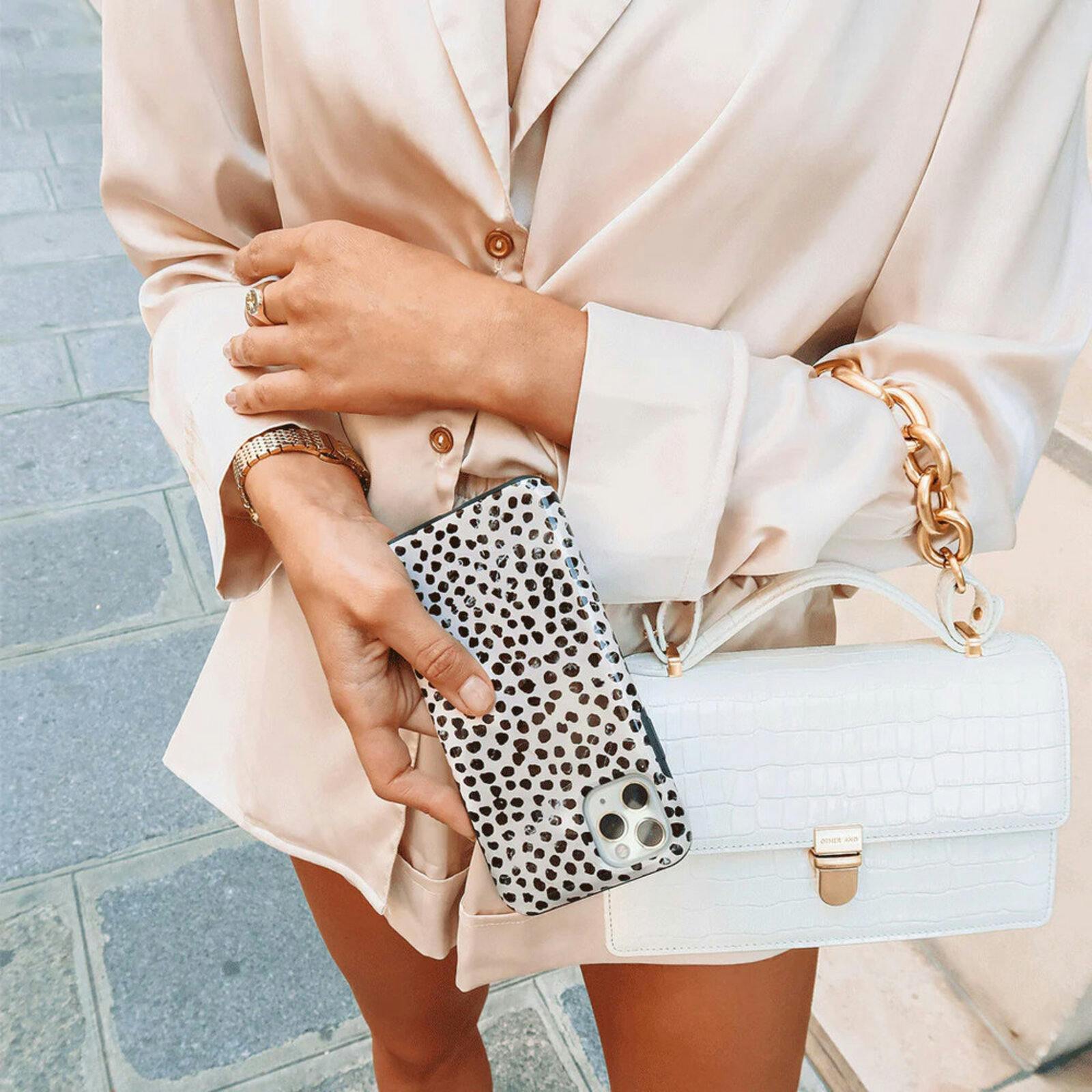 Burga iPhone 16 Pro Hoesje Almond Latte